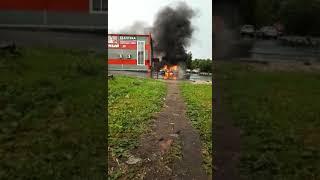 В Веневе в машину ударила молния