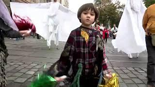 КАРНАВАЛЬНА ХОДА: урочисте відкриття фестивалю «Золотий лев»