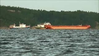 Сухогруз Плёс с баржой 3248 катер Стойкий на Белом Яре 23 07 2020г