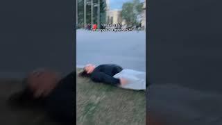 Валя Карнвал дурачится