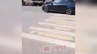Самара. Эвакуатор упал вместе с машиной.