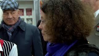 В Саратове французский посол замерзла возле памятника "Журавли"