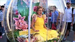 МОСКВА.ДЕНЬ ГОРОДА.ТВЕРСКАЯ.КАРНАВАЛ.MOSCOWDAY CITY.CARNIVAL RUSSIA,ENGLAND,FRANCE,ITALY,NETHERLANDS