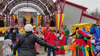 Праздничные гуляния прошли в Парке 30-летия Победы