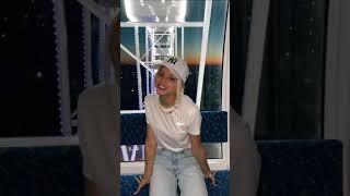 Юля Гаврилина на колесе обозрения