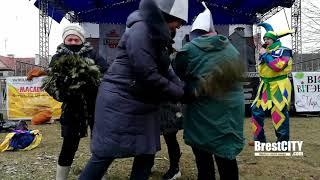 Масленичная "банька" и конкурс "лыжников". Брест, парк